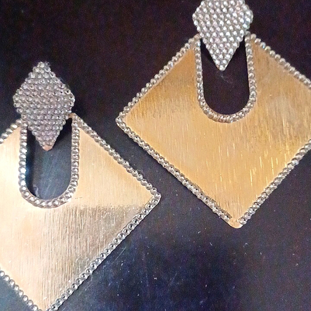 Earrings - Picture 3 of 3